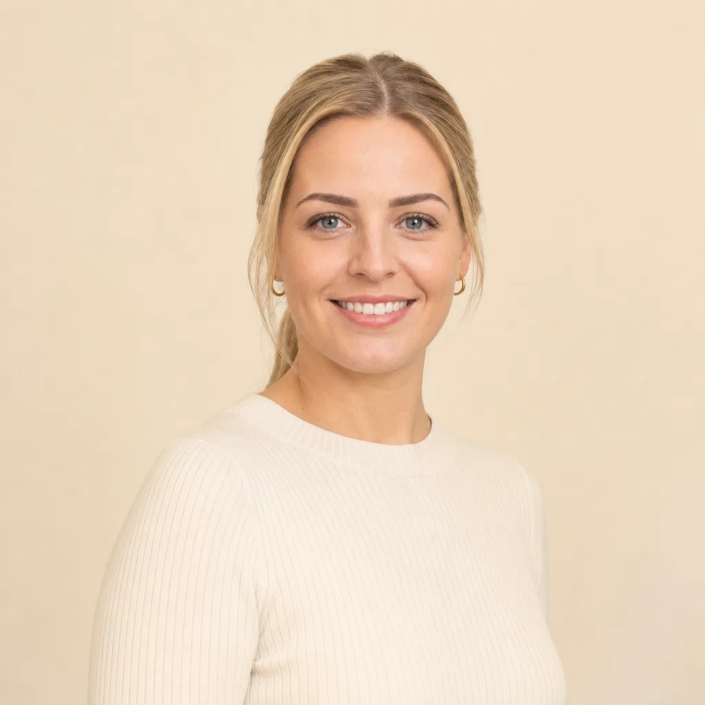 Lena Hoffmann headshot